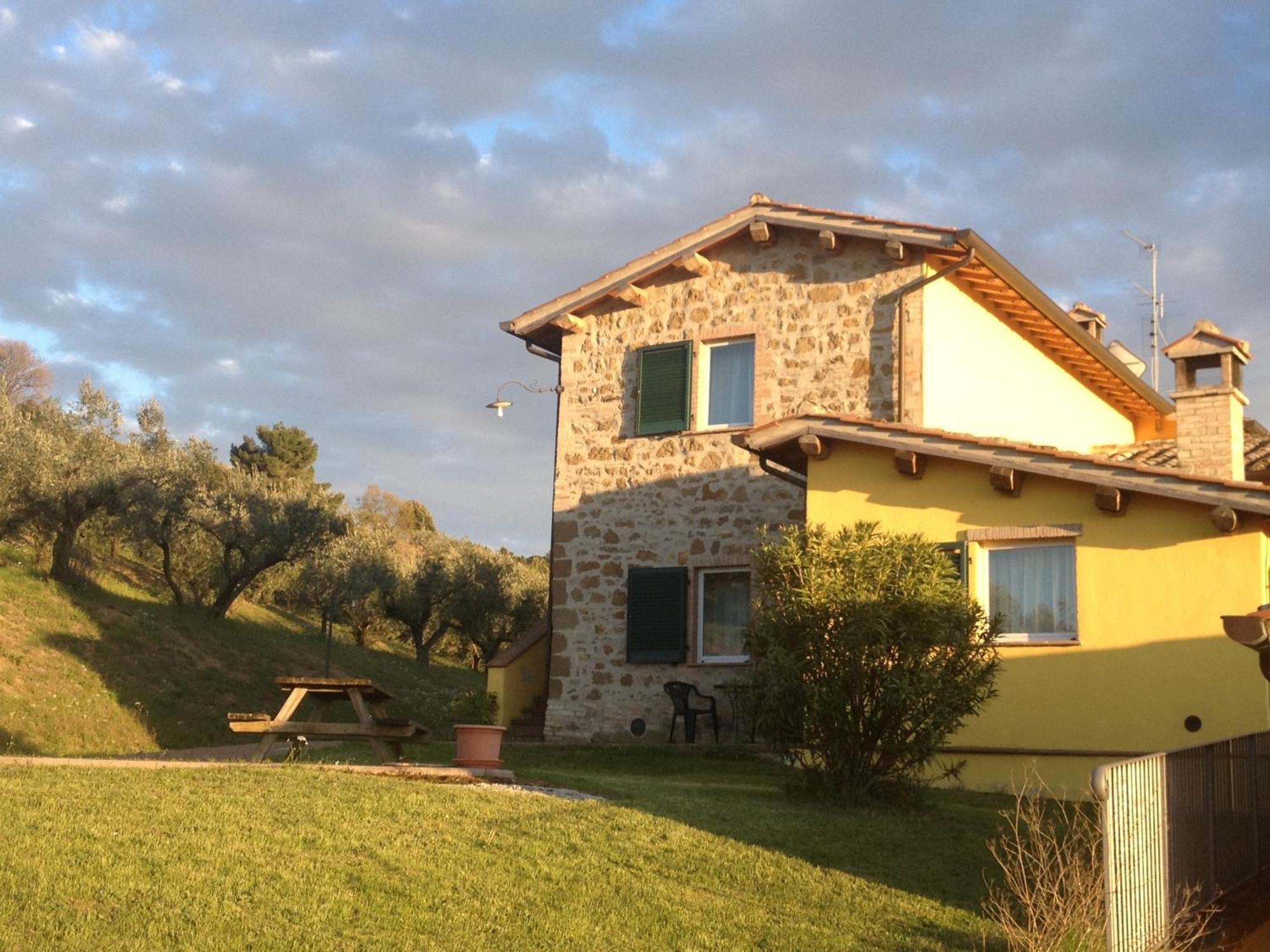 Maison d'hôtes Il Poggio Delle Ginestre à Torgiano Extérieur photo