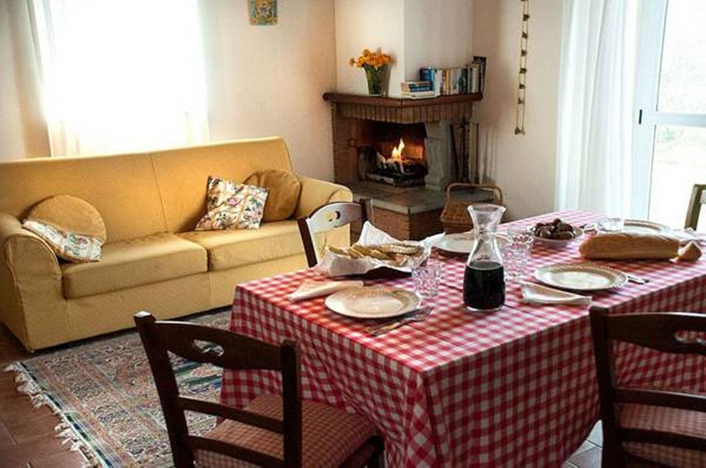 Maison d'hôtes Il Poggio Delle Ginestre à Torgiano Extérieur photo