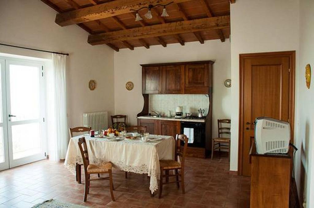 Maison d'hôtes Il Poggio Delle Ginestre à Torgiano Extérieur photo